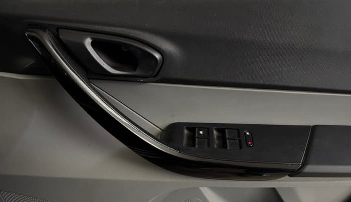 2020 Tata Tiago XT PETROL, Petrol, Manual, 40,804 km, Driver Side Door Panels Control