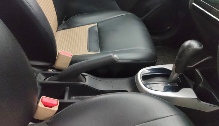 2016 Honda Jazz 1.2L I-VTEC V AT, Petrol, Automatic, 58,707 km, Gear Lever