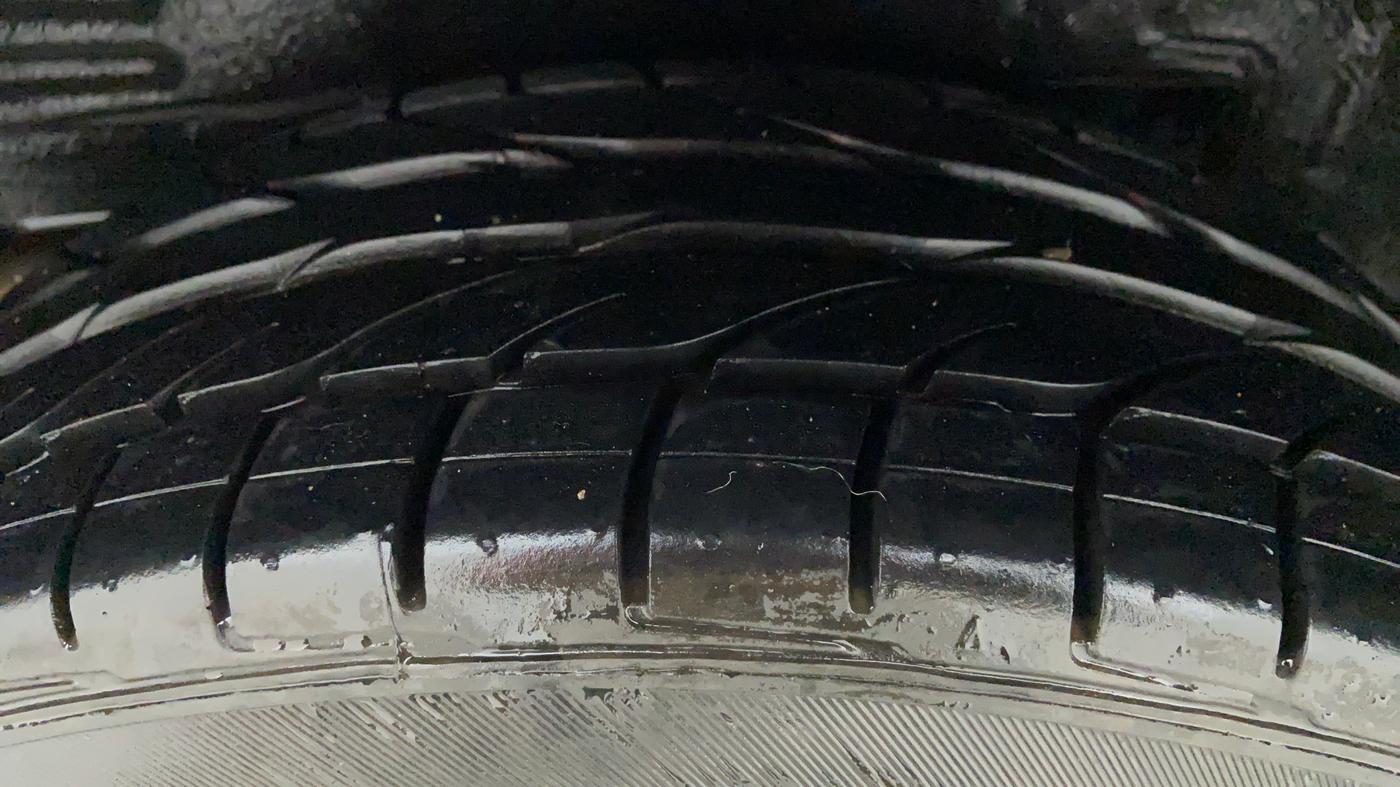 2018 Toyota Corolla Altis VL AT, Petrol, Automatic, 53,595 km, Right Rear Tyre Tread