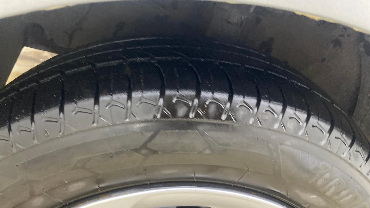 2021 Hyundai GRAND I10 NIOS MAGNA 1.2 KAPPA VTVT, Petrol, Manual, 1,00,896 km, Left Front Tyre Tread