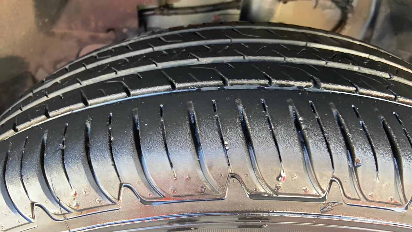 2025 Tata Curvv Pure Plus 1.2 Petrol 7DCA, Petrol, Automatic, 12,511 km, Left Front Tyre Tread