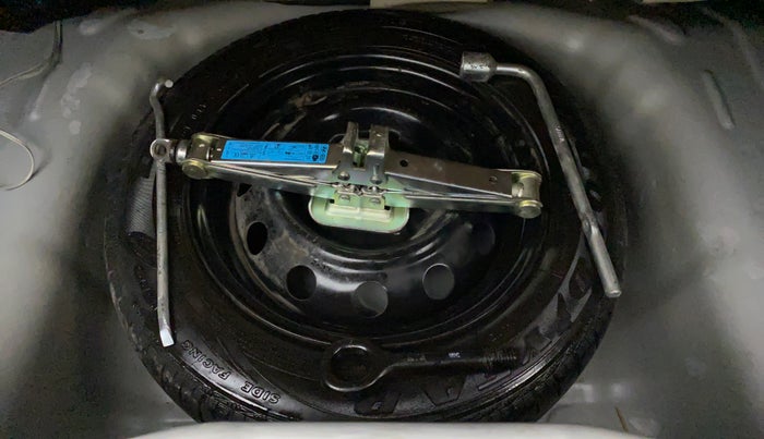 2017 Hyundai Eon SPORTZ, Petrol, Manual, 30,214 km, Spare Tyre