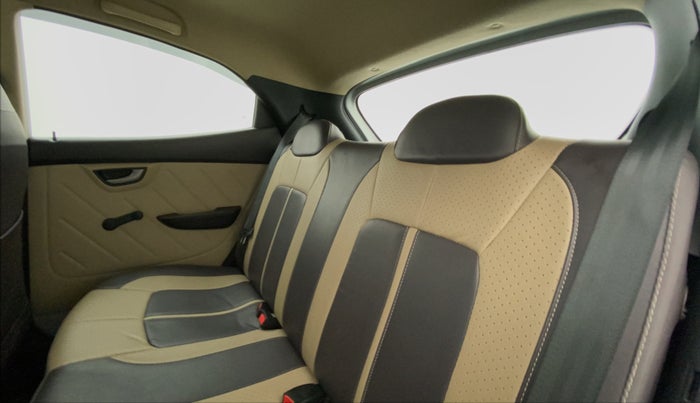 2017 Hyundai Eon SPORTZ, Petrol, Manual, 30,214 km, Right Side Rear Door Cabin