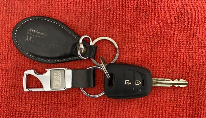 2017 Hyundai Eon SPORTZ, Petrol, Manual, 30,214 km, Key Close Up