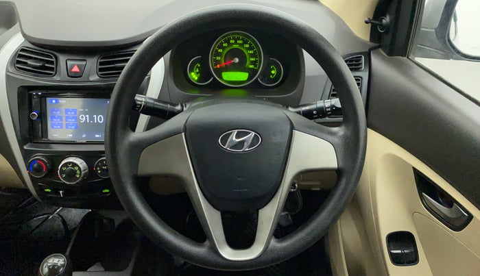2017 Hyundai Eon SPORTZ, Petrol, Manual, 30,214 km, Steering Wheel Close Up