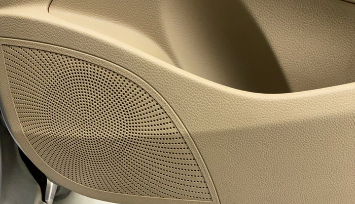 2017 Hyundai Eon SPORTZ, Petrol, Manual, 30,214 km, Speaker