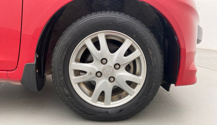 2013 Honda Brio V MT, Petrol, Manual, 60,993 km, Right Front Wheel