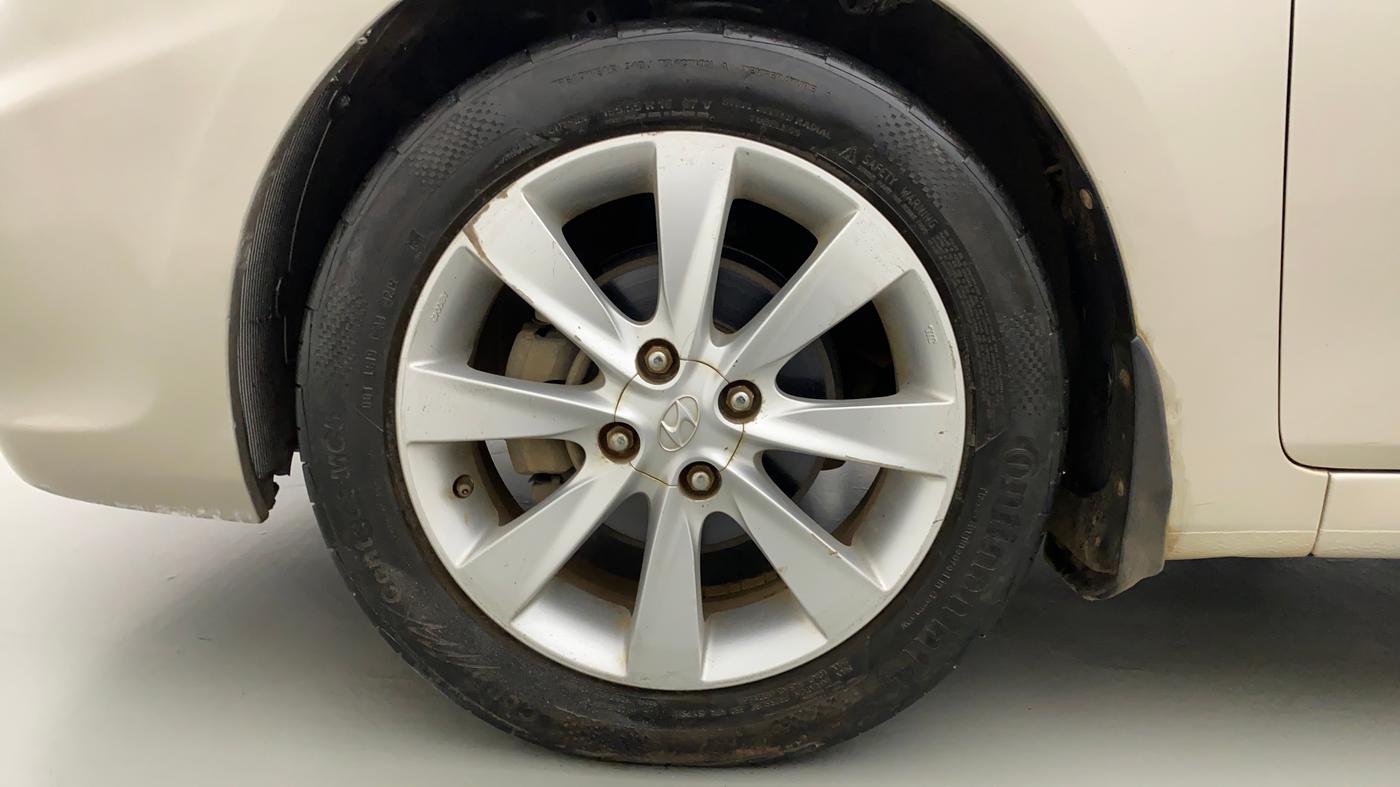 2011 Hyundai Verna FLUIDIC 1.6 SX VTVT, Petrol, Manual, 77,170 km, Left Front Wheel