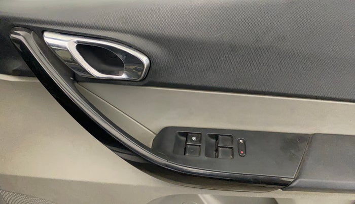 2019 Tata Tiago XZ PLUS PETROL, Petrol, Manual, 77,048 km, Driver Side Door Panels Control