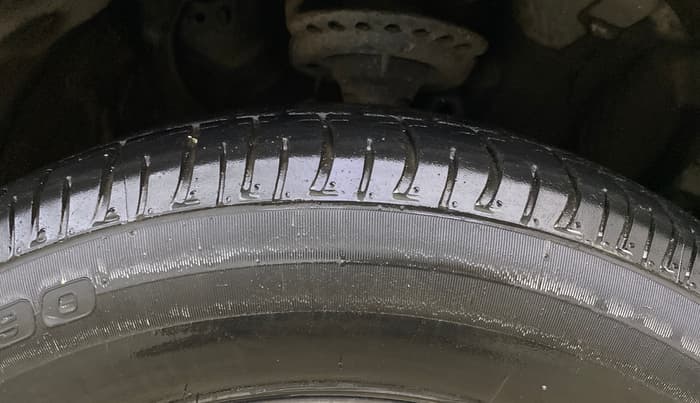 2016 Hyundai Creta SX PLUS 1.6 PETROL, Petrol, Manual, 99,701 km, Right Front Tyre Tread
