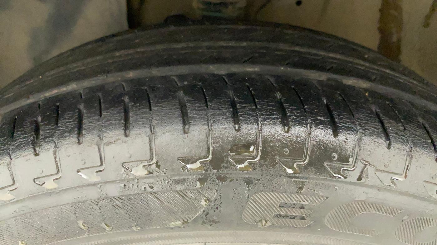 2019 Maruti IGNIS DELTA 1.2 AMT, Petrol, Automatic, 34,824 km, Left Front Tyre Tread