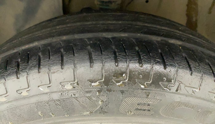 2019 Maruti IGNIS DELTA 1.2 AMT, Petrol, Automatic, 34,824 km, Left Front Tyre Tread