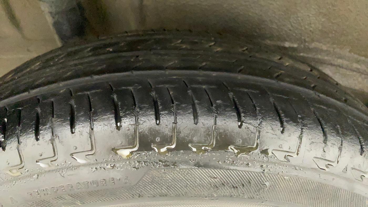 2019 Maruti IGNIS DELTA 1.2 AMT, Petrol, Automatic, 34,824 km, Right Rear Tyre Tread