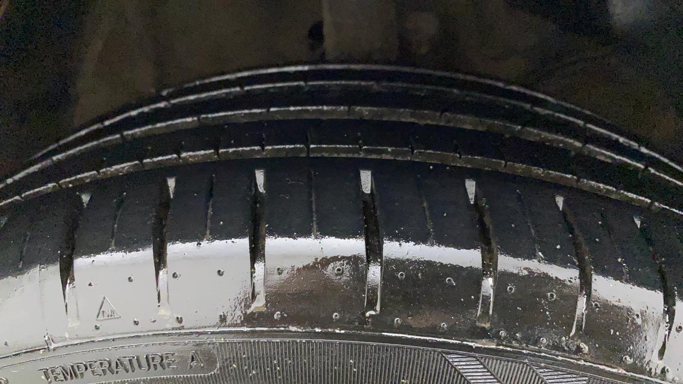 2021 Maruti Baleno ZETA PETROL 1.2, Petrol, Manual, 14,454 km, Right Front Tyre Tread