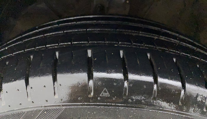 2021 Maruti Baleno ZETA PETROL 1.2, Petrol, Manual, 14,454 km, Left Front Tyre Tread
