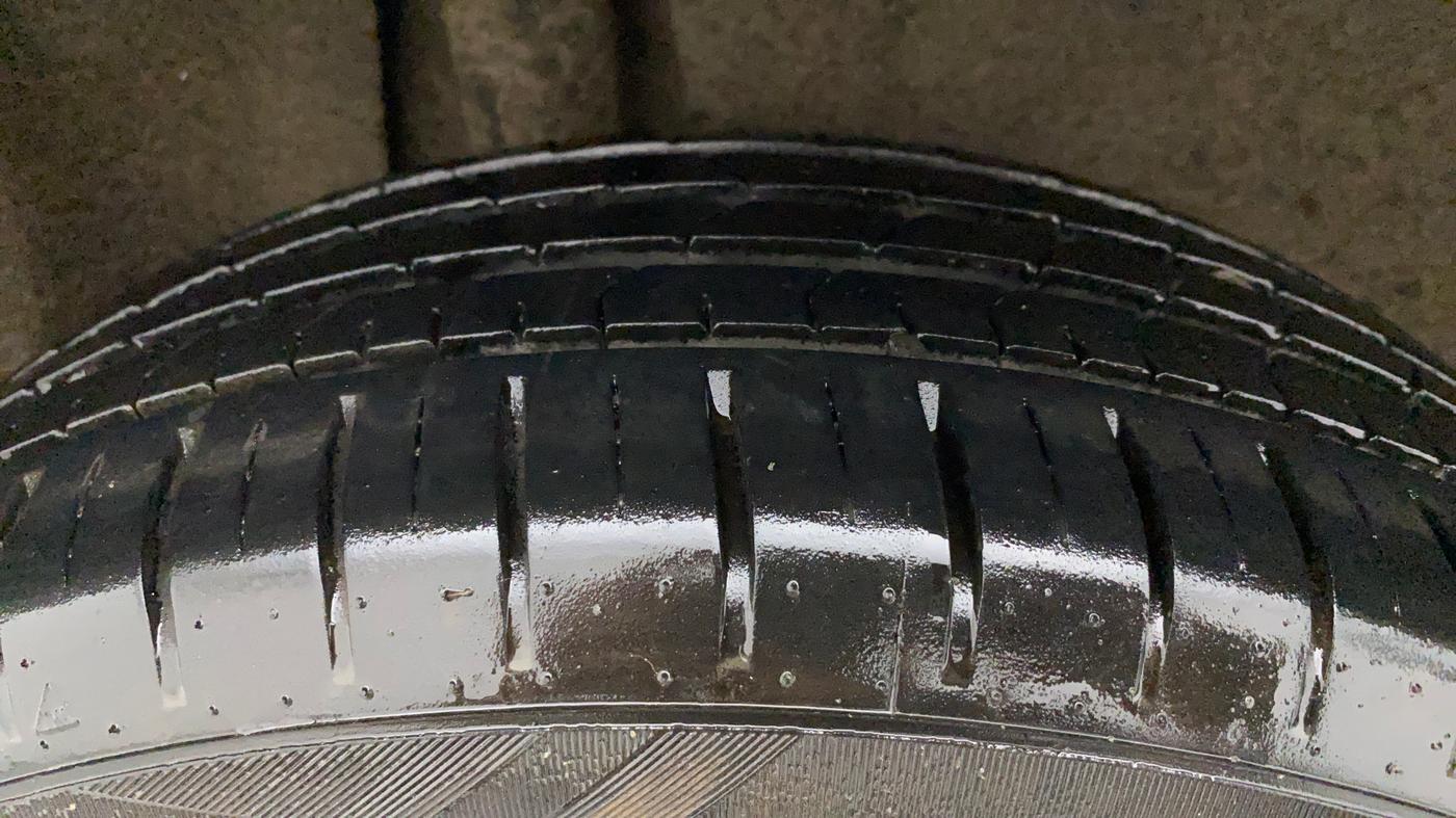 2021 Maruti Baleno ZETA PETROL 1.2, Petrol, Manual, 14,454 km, Right Rear Tyre Tread