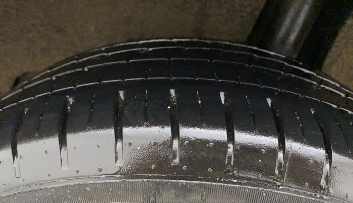 2021 Maruti Baleno ZETA PETROL 1.2, Petrol, Manual, 14,454 km, Left Rear Tyre Tread