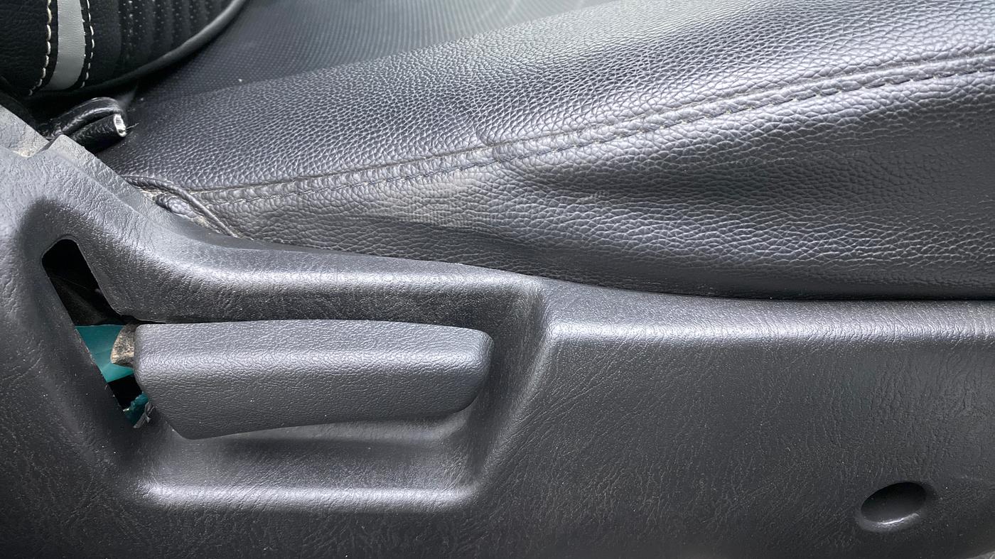 2021 Maruti Alto LXI, Petrol, Manual, 5,777 km, Driver Side Adjustment Panel