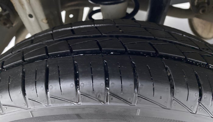 2021 Maruti Alto LXI, Petrol, Manual, 5,777 km, Right Rear Tyre Tread