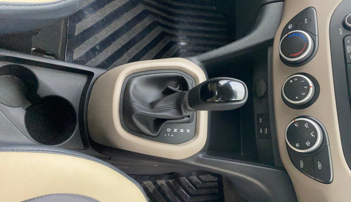 2018 Hyundai Grand i10 SPORTZ AT 1.2 KAPPA VTVT, Petrol, Automatic, 22,725 km, Gear Lever