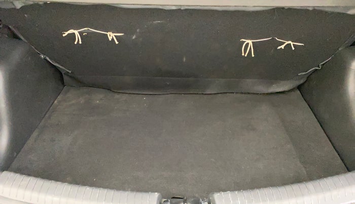 2018 Hyundai Grand i10 SPORTZ AT 1.2 KAPPA VTVT, Petrol, Automatic, 22,725 km, Boot Inside