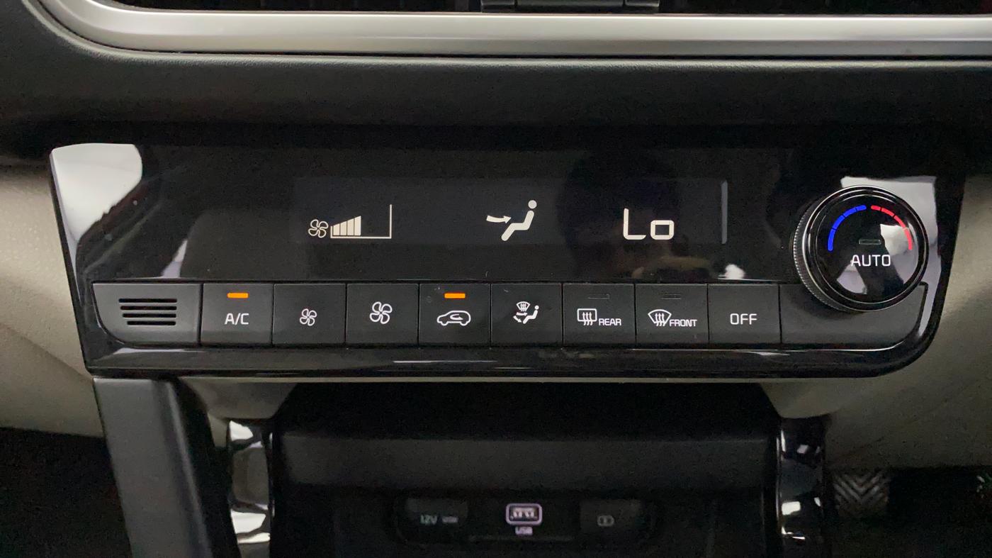 2019 KIA SELTOS HTX 1.5 PETROL, Petrol, Manual, 41,544 km, Automatic Climate Control