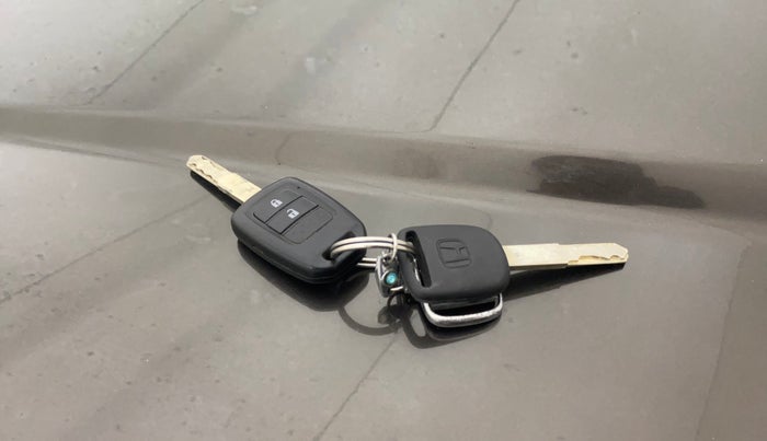 2018 Honda WR-V 1.2L I-VTEC VX MT, Petrol, Manual, 25,886 km, Key Close Up