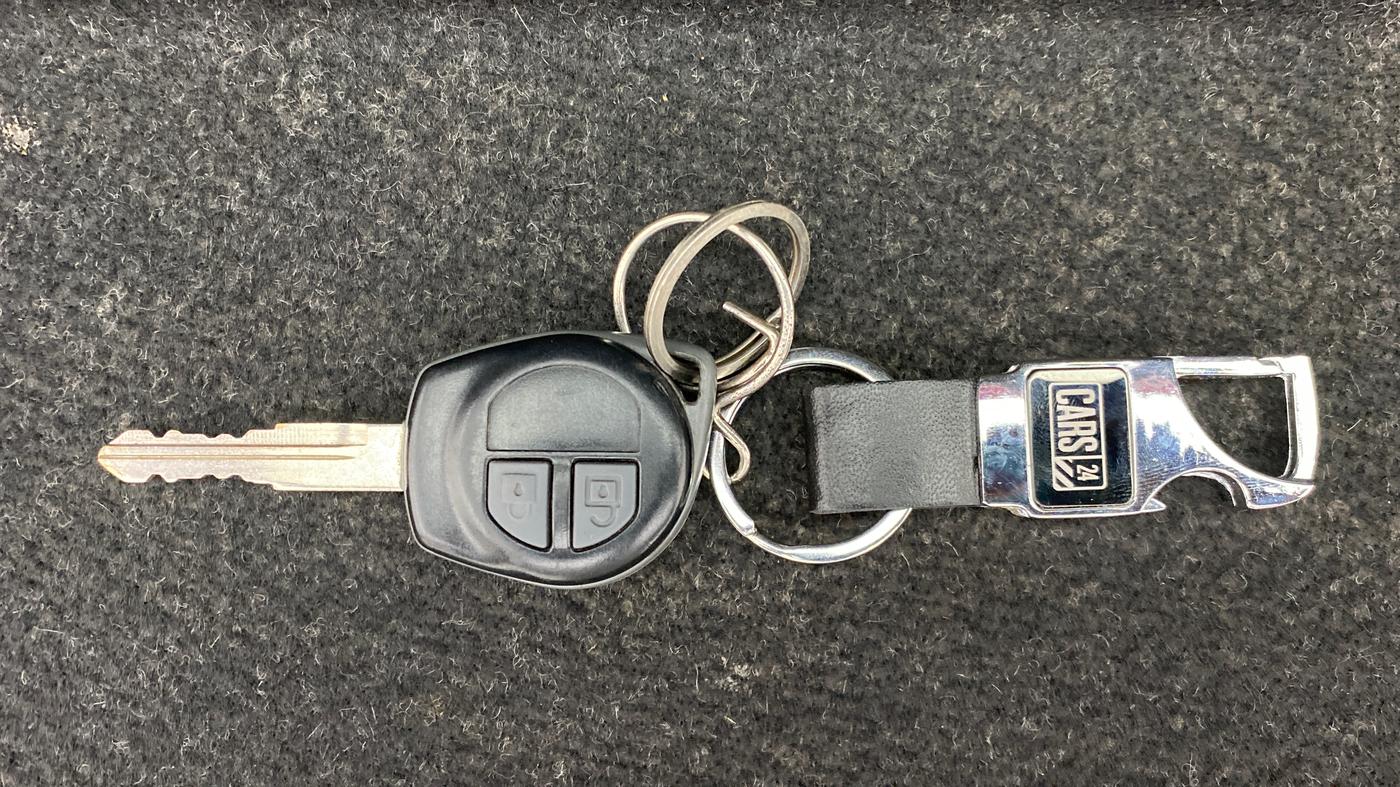 2013 Maruti Swift VDI, Diesel, Manual, 84,878 km, Key Close Up