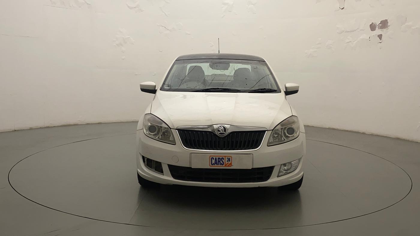 2015 Skoda Rapid ELEGANCE 1.6 MPI MT, Petrol, Manual, 63,084 km, Front