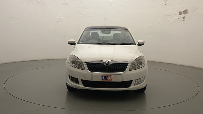 2015 Skoda Rapid ELEGANCE 1.6 MPI MT, Petrol, Manual, 63,084 km, Front