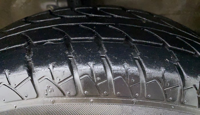 2018 Maruti Wagon R 1.0 LXI CNG, CNG, Manual, 15,299 km, Left Front Tyre Tread