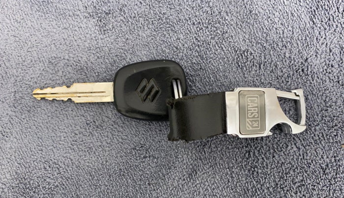 2017 Maruti Alto K10 VXI, Petrol, Manual, 70,215 km, Key Close Up