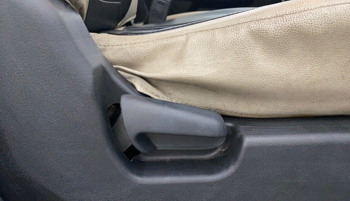 2016 Maruti Wagon R 1.0 VXI AMT, Petrol, Automatic, 14,465 km, Driver Side Adjustment Panel