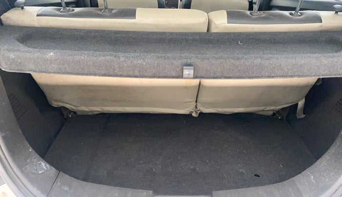 2016 Maruti Wagon R 1.0 VXI AMT, Petrol, Automatic, 14,465 km, Boot Inside