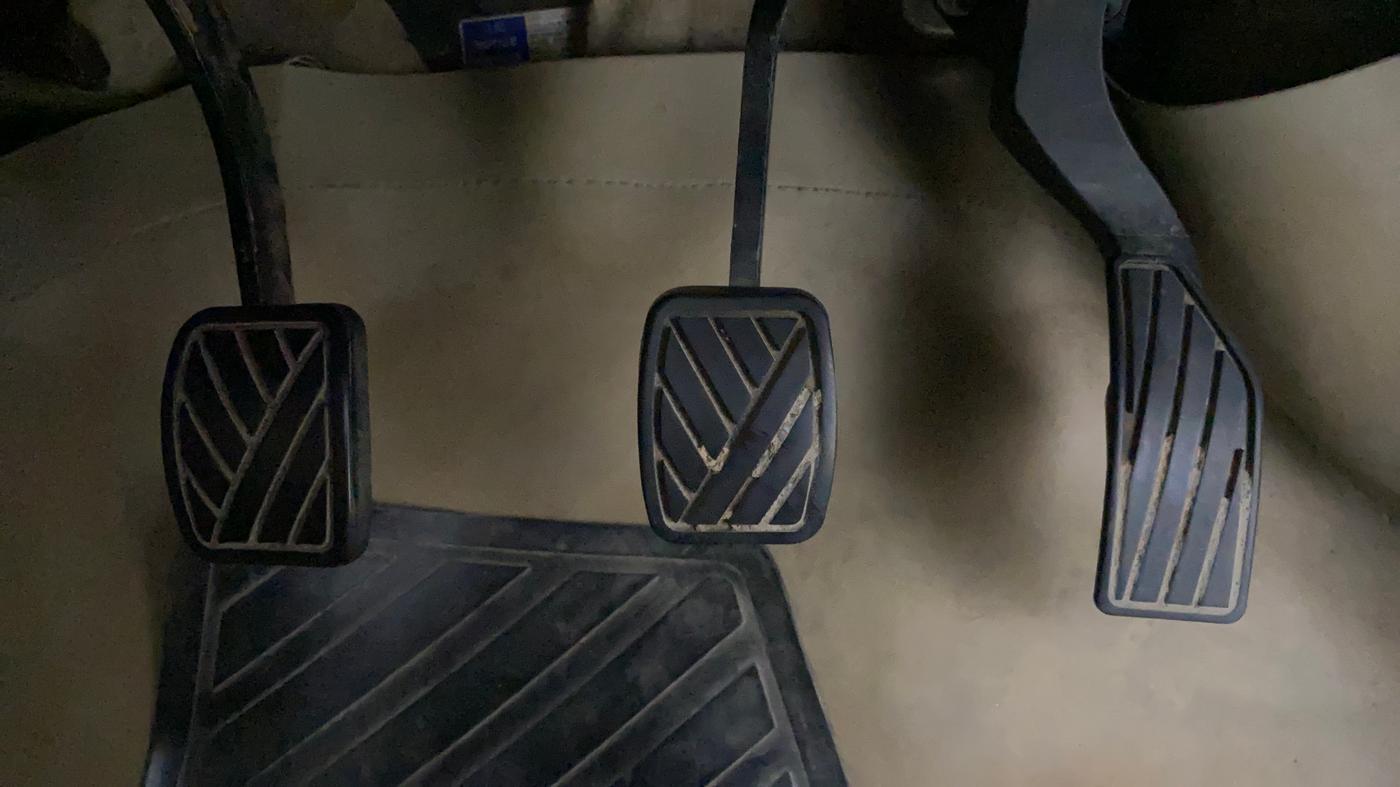 2018 Maruti Ertiga VXI CNG, CNG, Manual, 63,002 km, Pedals