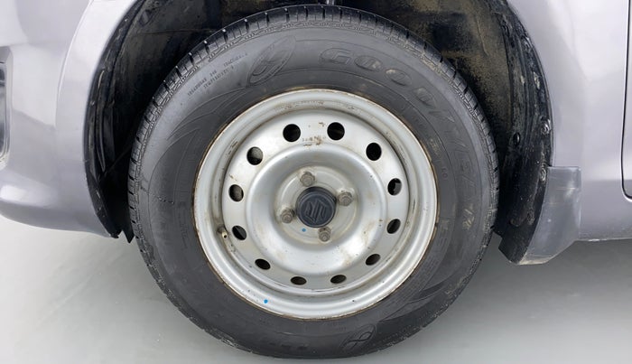 2014 Maruti Swift Dzire LDI, Diesel, Manual, 80,740 km, Left Front Wheel