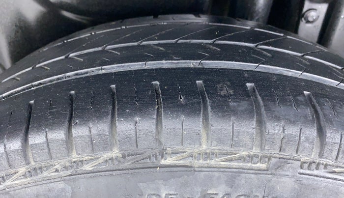 2014 Maruti Swift Dzire LDI, Diesel, Manual, 80,740 km, Left Rear Tyre Tread