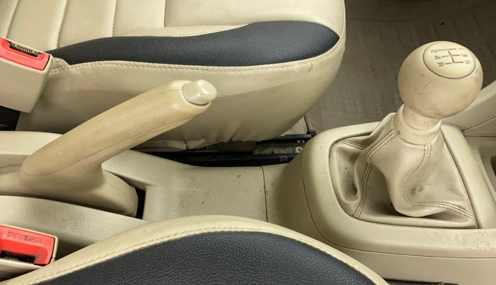 2014 Maruti Swift Dzire LDI, Diesel, Manual, 80,740 km, Gear Lever