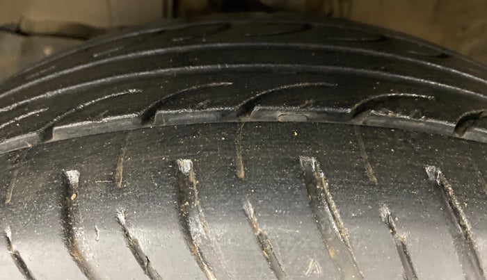 2014 Honda City V MT DIESEL, Diesel, Manual, 96,314 km, Left Front Tyre Tread