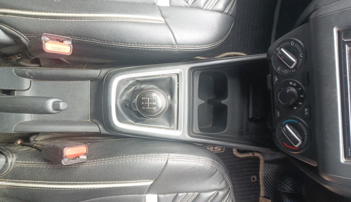 2020 Maruti Swift LXI, Petrol, Manual, 32,865 km, Gear Lever