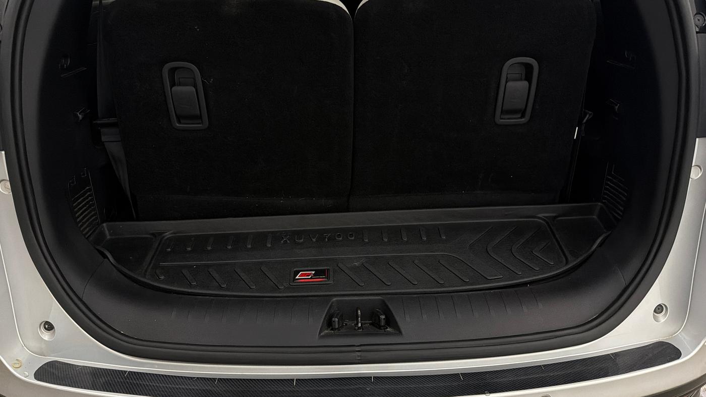 2023 Mahindra XUV700 AX 7 LUXURY P AT 7 STR, Petrol, Automatic, 35,320 km, Boot Inside