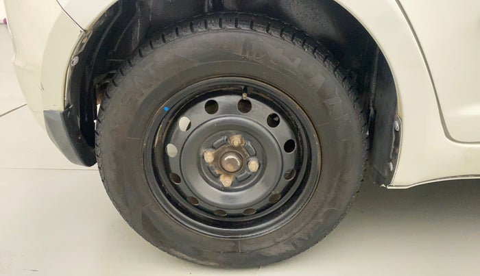 2010 Maruti Swift VDI, Diesel, Manual, 41,170 km, Right Rear Wheel