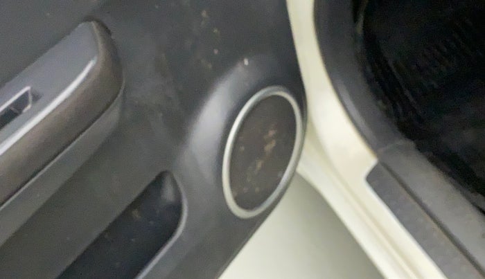 2010 Maruti Swift VDI, Diesel, Manual, 41,170 km, Infotainment system - Front speakers missing / not working