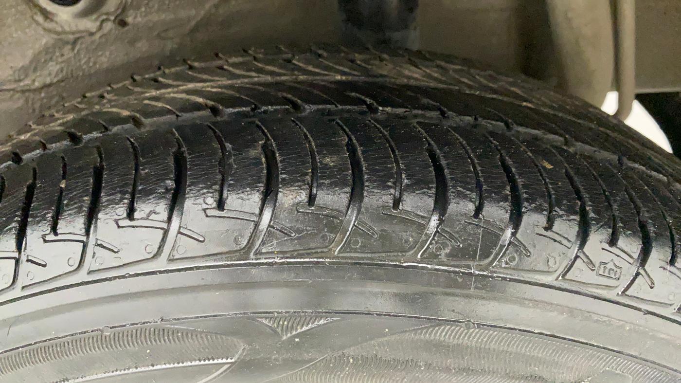 2016 Maruti Celerio ZXI AMT, Petrol, Automatic, 22,761 km, Left Rear Tyre Tread
