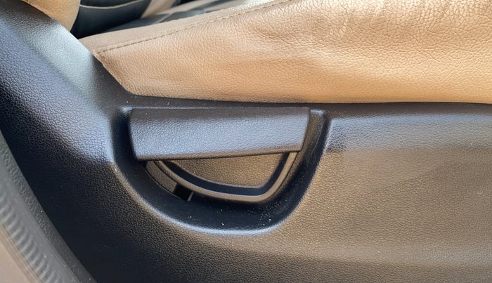 2019 Hyundai NEW SANTRO SPORTZ AMT, Petrol, Automatic, 45,238 km, Driver Side Adjustment Panel