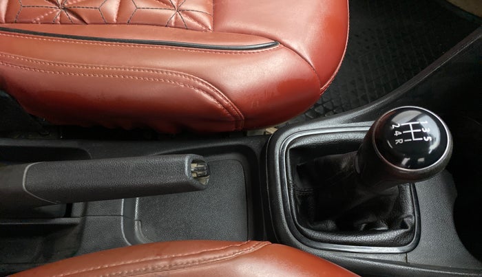 2019 Volkswagen Polo Trendline 1.0 L Petrol, Petrol, Manual, 60,455 km, Gear Lever