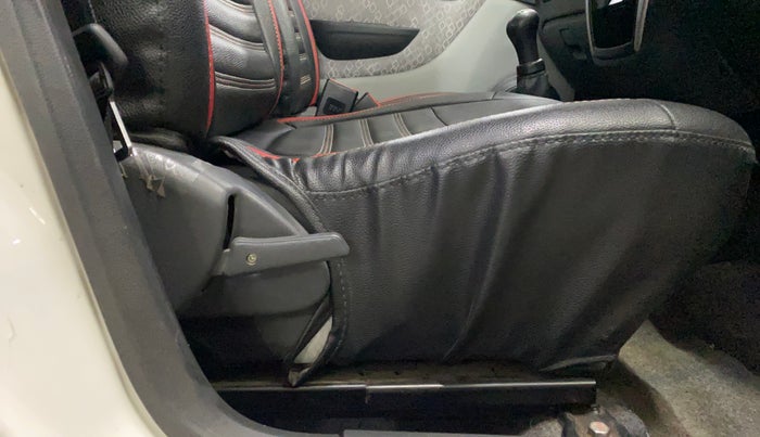 2017 Maruti Alto 800 VXI, Petrol, Manual, 38,099 km, Driver Side Adjustment Panel