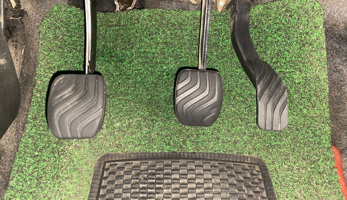 2022 Renault Kwid RXT 0.8, Petrol, Manual, 33,155 km, Pedals