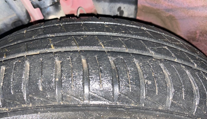 2022 Renault Kwid RXT 0.8, Petrol, Manual, 33,155 km, Left Front Tyre Tread