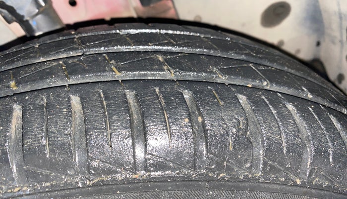 2022 Renault Kwid RXT 0.8, Petrol, Manual, 33,155 km, Right Front Tyre Tread